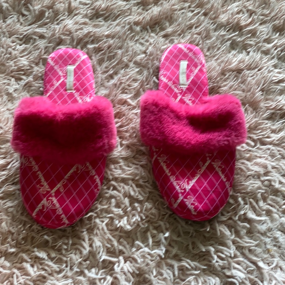 Victoria secret slippers nwot